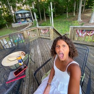 Meet your Posher, Stewart